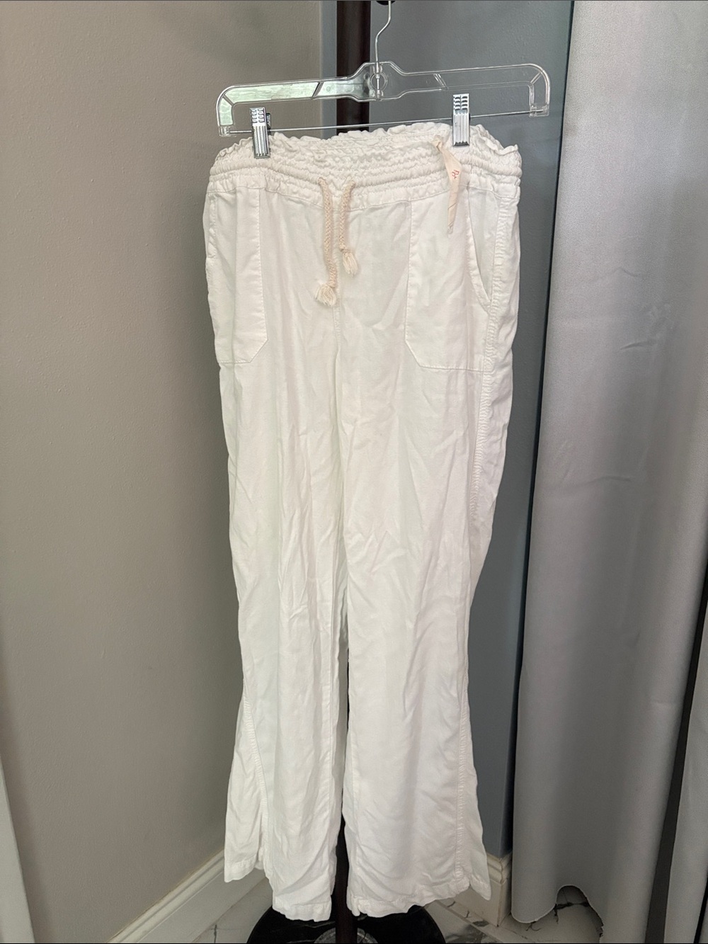 Women’s White Wide-Leg Drawstring Pants